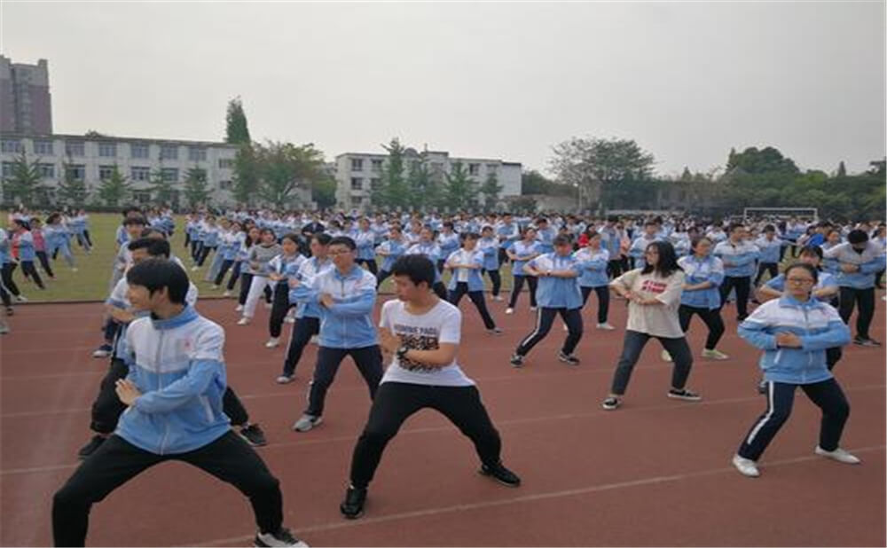 華潤高級中學(xué)育才的升學(xué)率是多少？